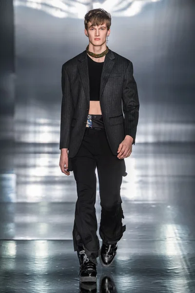 Look 50